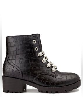 Nib Sugar Obvi Faux Leather Chain Combat Lace Up Boots